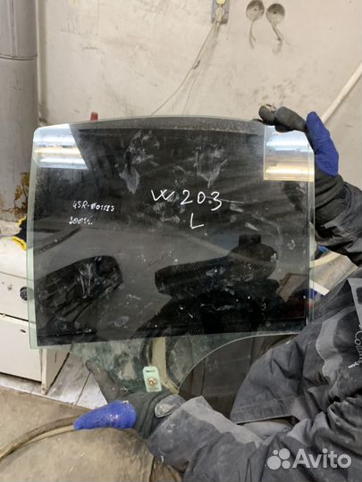 Стекло задней левой двери Мерседес w203 c200