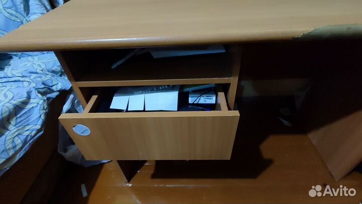 Письменный стол