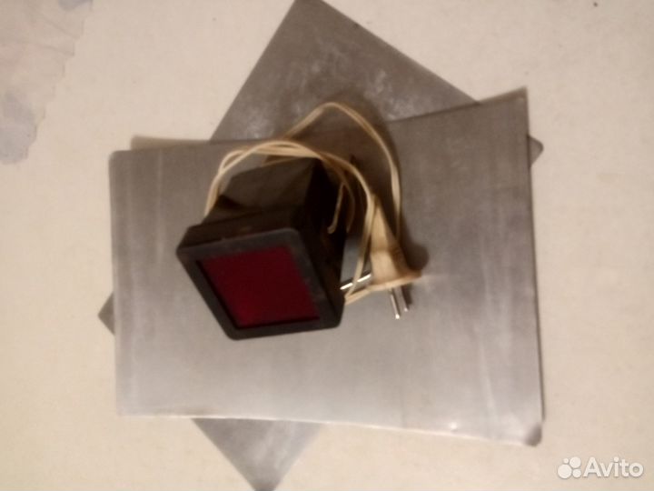 Красный фотофонарь