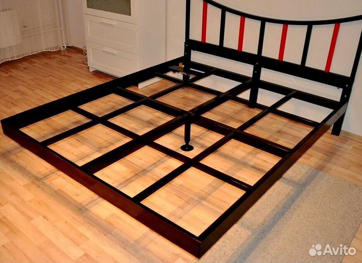 Двуспальная кровать парящая