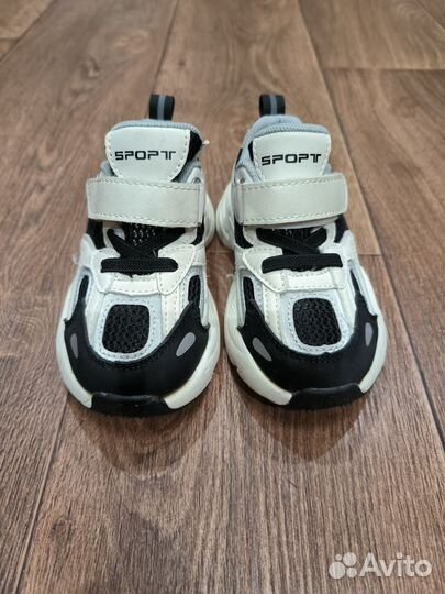 Кроссовки детские 22 размер