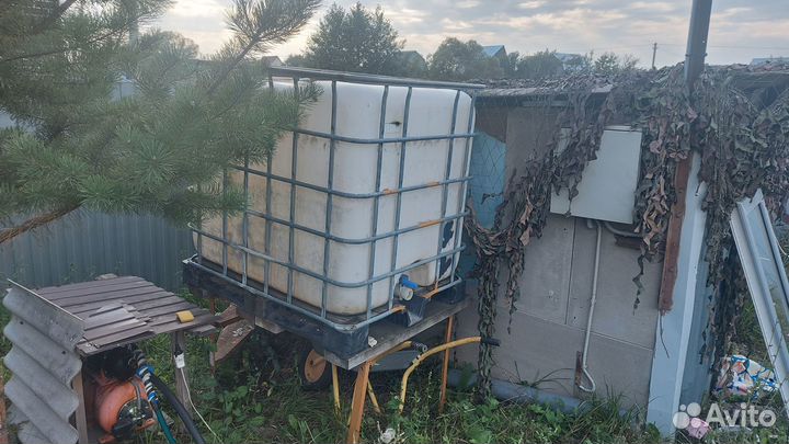 Емкость для воды еврокуб