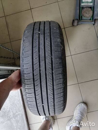 Accelera 651 215/60 R16