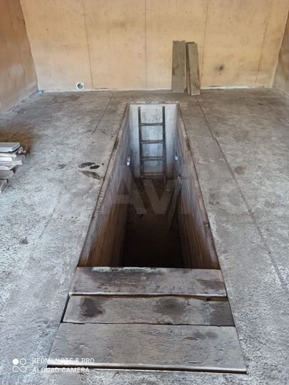 Гараж, > 30 м²