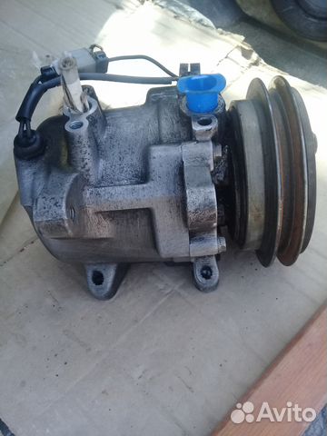 Продаю компрессор кондиционера для Ниссан Санни