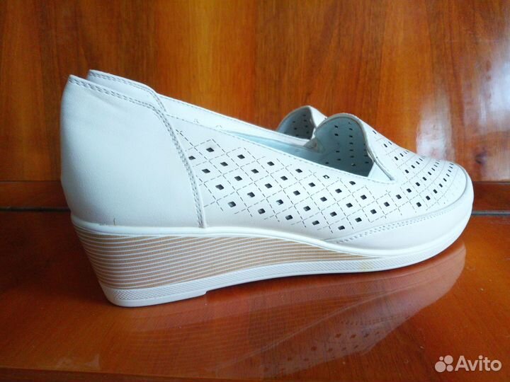 Туфли женские летние 39размер,маломерят