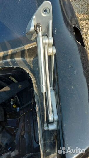 Петля багажника на Volkswagen Phaeton