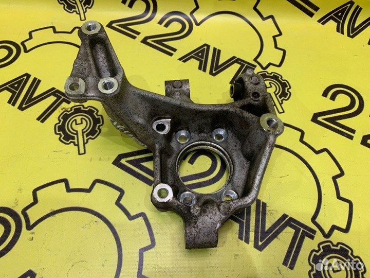 Цапфа (поворотный кулак) задняя левая Volkswagen