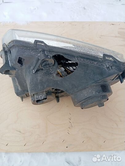 Фара на renault duster