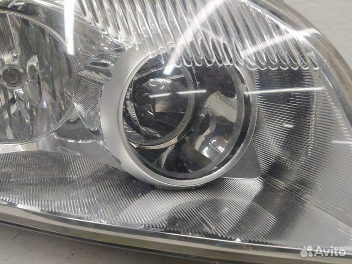 Б/У Фара правая Англия Hella. мутная по верху