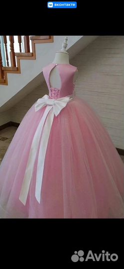 Нарядное платье