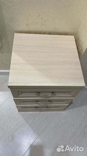 Тумба прикроватная