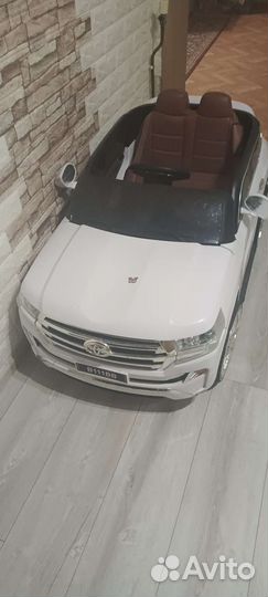 Детский электромобиль двухместный бу