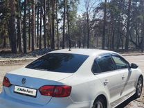 Volkswagen Jetta 1.6 MT, 2014, 190 000 км, с пробегом, цена 901 000 руб.