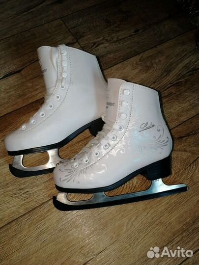 Коньки фигурные