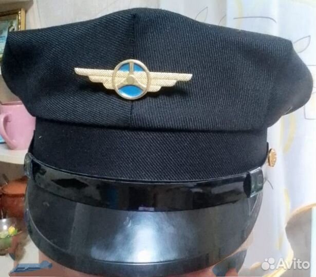 Кокарда Минтранса (водитель автобуса)