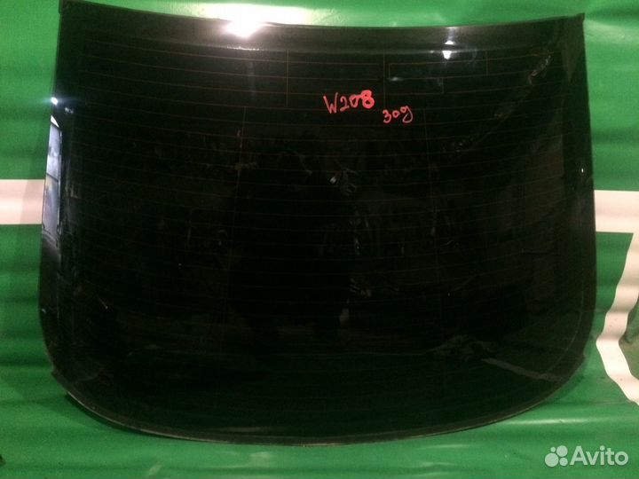 Заднее стекло Mercedes Benz CLK w208