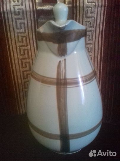 Кувшин с крышкой 