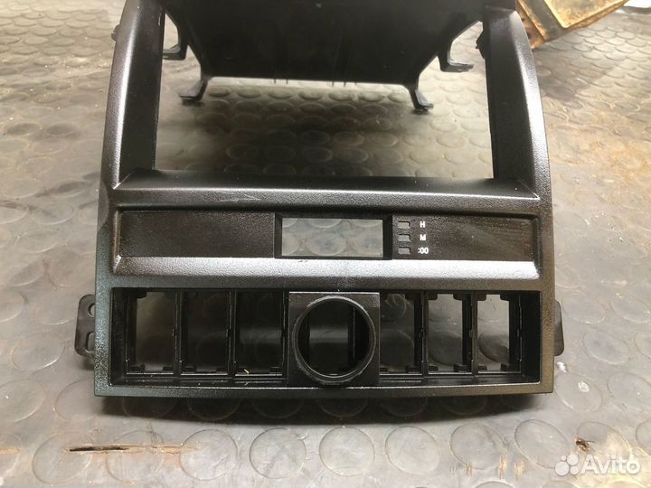 Рамка под магнитолу Hyundai-KIA Sorento 1