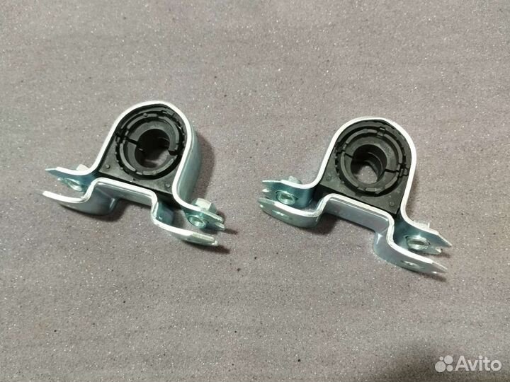 Втулки стабилизатора vw passat cc, b6, b7 оригинал