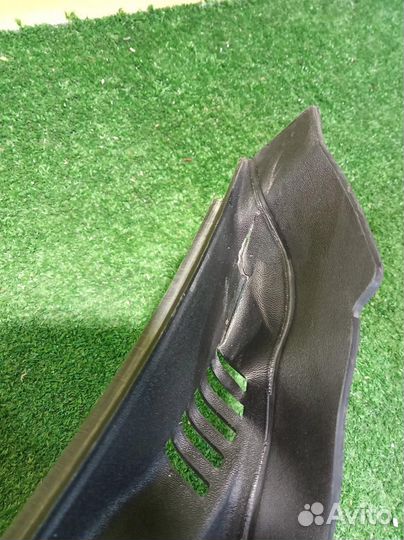 Жабо Porsche Panamera 2016