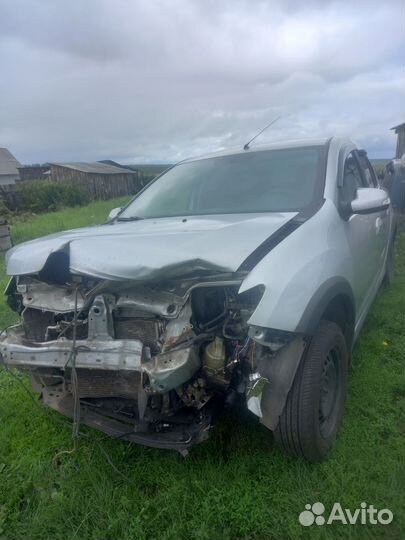 Renault Logan Stepway 1.6 МТ, 2021, битый, 100 000 км