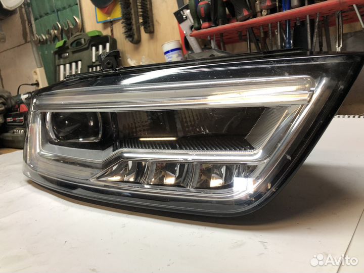 Фара правая ксенон audi Q3 LED