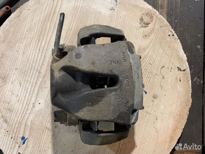 Суппорт передний правый bmw х5 е70 х6 м57