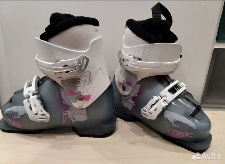 Комплект Горнолыжные ботинки р. 29-30 и шлем