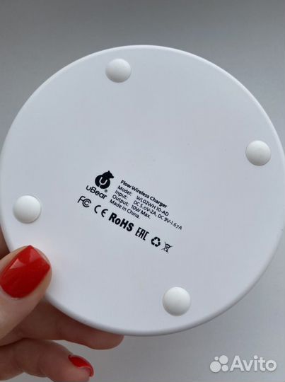 Беспроводное зарядное устройство Apple