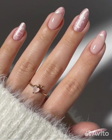 Нужна модель на маникюр