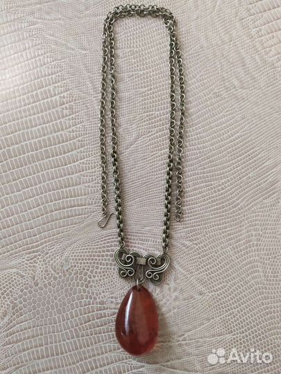 Кулон янтарь, нефрит, мельхиор