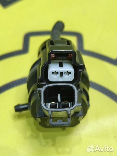 Насос омывателя Toyota Prius ZVW30 2ZR-FXE 2009