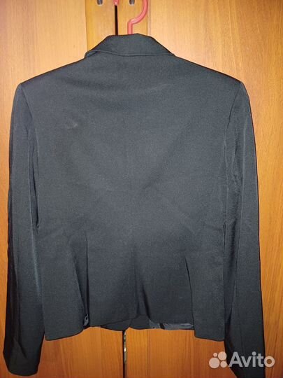 Пиджак женский 44