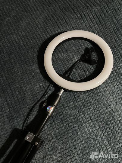 Светодиодная кольцевая лампа