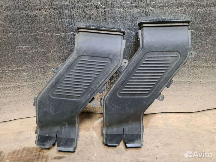 Воздухозаборник Mazda 3 BK 2.0