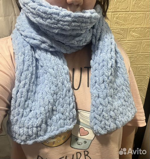 Вязанные шарф и шапка