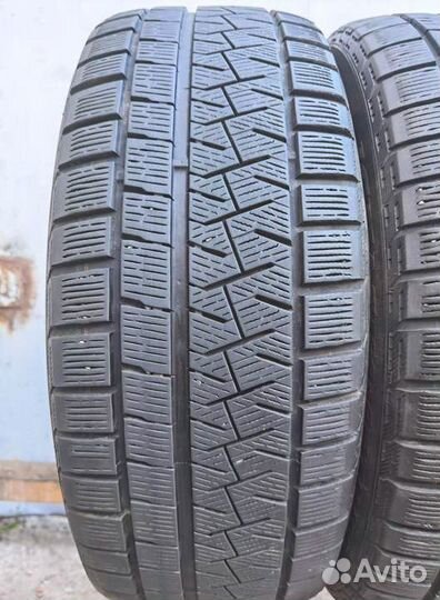 Pirelli Ice Asimmetrico 215/50 R17 97V