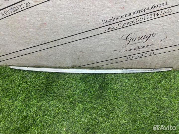 Молдинг багажника