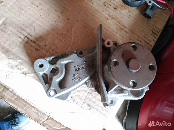 Помпа Форд Фокус 2 (FoMoCo)