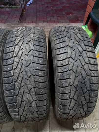 Nokian Tyres Hakkapeliitta 7 215/65 R16