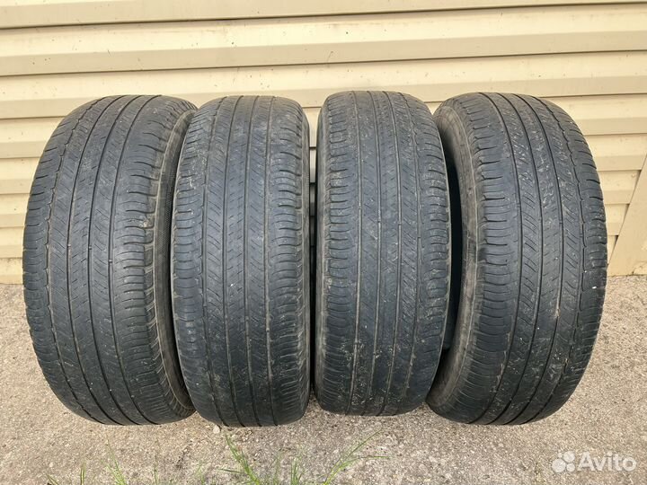 Michelin Latitude Tour HP 215/70 R16