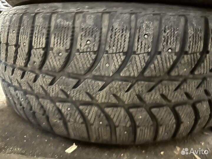 Bridgestone Ice Cruiser 7000 225/55 R17 97T