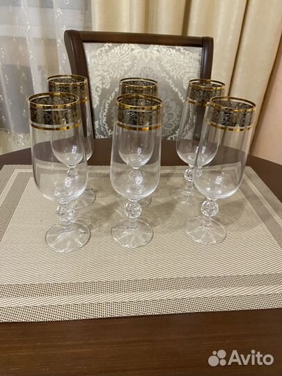 Бокалы для шампанского