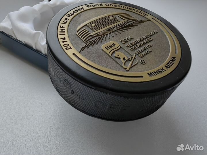 Шайба хоккейная сувенирная