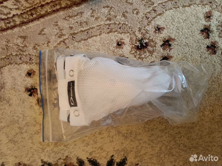 Кимоно и защита для каратэ киокушинкай