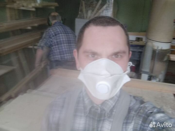 Помощник столяра/подмастерье/столяр