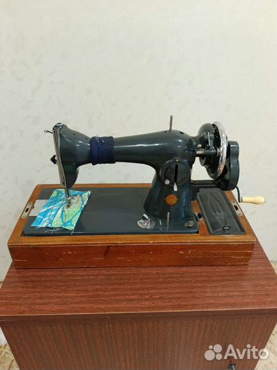 Швейная машинка пмз им. Калинина