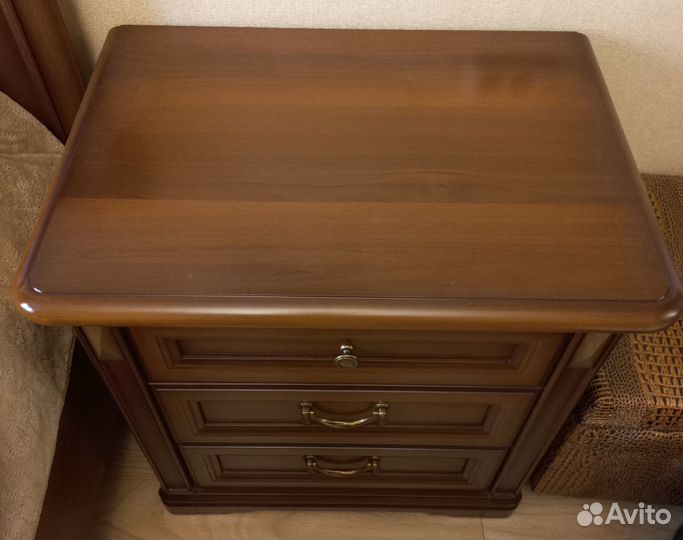 Тумба прикроватная 