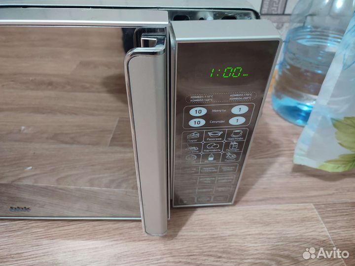 Микроволновка BBK 900w